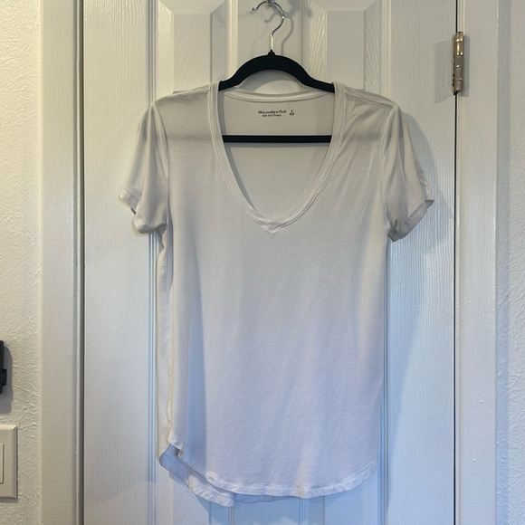 Abercrombie and Fitch soft A&F drapey t-shirt - Picture 3 of 7